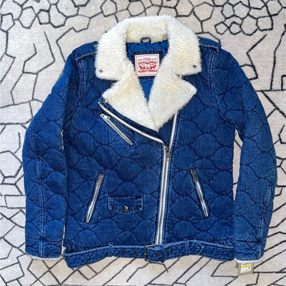 Levi's Jean Jacket - Picture 2 of 9